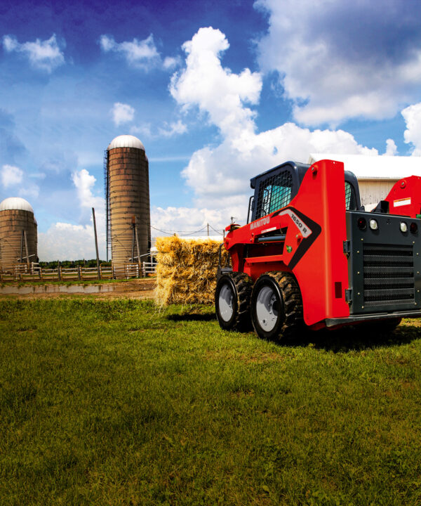 Manitou 1650 R – chargeuse compacte – en situation d'utilisation n°5