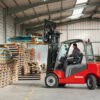 Manitou ME 315 C – chariot élévateur électrique – en situation d'utilisation n°2
