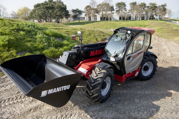 Manitou MLT 940-140 V+ – chariot télescopique   – en situation d'utilisation