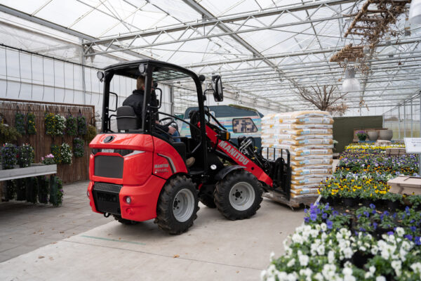 Manitou MLA 2-25 H – chargeuse articulée   – en situation d'utilisation n°3