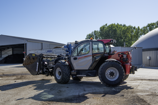 Manitou MLT 841-145 PS+ – chariot télescopique   – en situation d'utilisation n°5