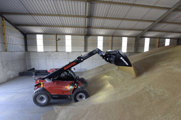 Manitou MLT 841-145 PS+ – chariot télescopique   – en situation d'utilisation n°6