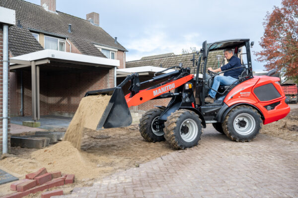 Manitou MLA 5-50H – chargeuse articulée   – en situation d'utilisation