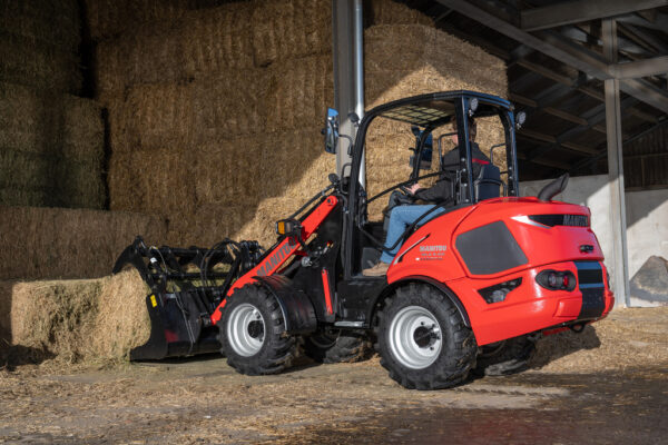 Manitou MLA 5-50H – chargeuse articulée   – en situation d'utilisation n°3