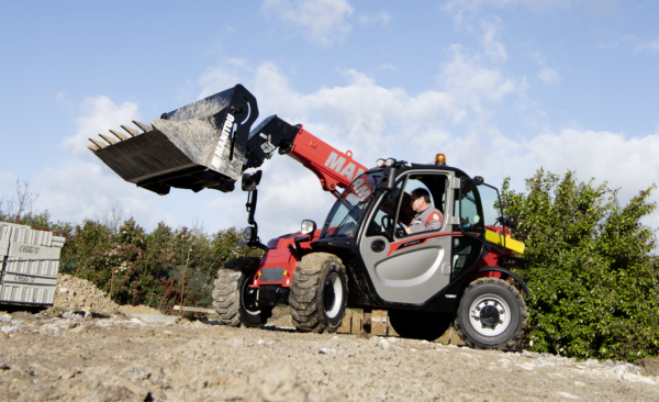 Manitou MT 625 H – chariot télescopique de chantier   – en situation d'utilisation