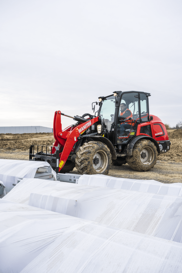 Manitou MLA 6-65 H-Z – chargeuse articulée   – en situation d'utilisation n°4
