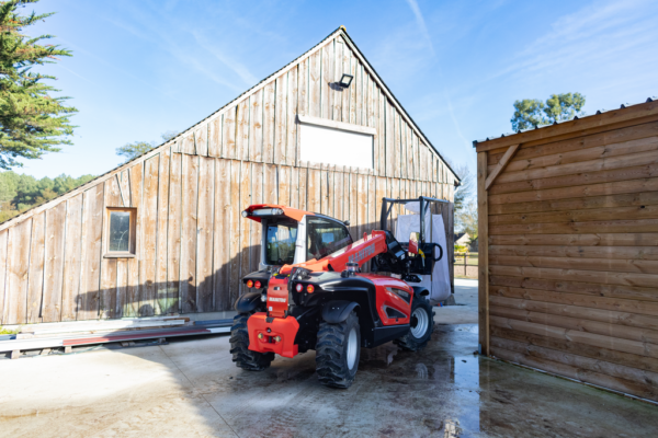 Manitou ULM 415 H – chariot télescopique   – en situation d'utilisation