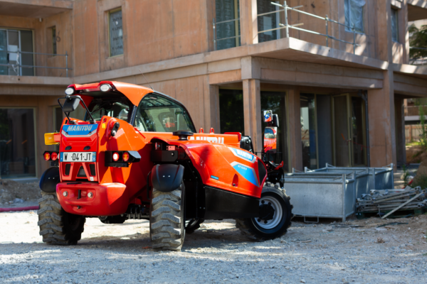 Manitou MT 625 e – chariot télescopique de chantier électrique – en situation d'utilisation n°4