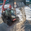 Manitou 2100V – chargeuse compacte   – en situation d'utilisation n°4