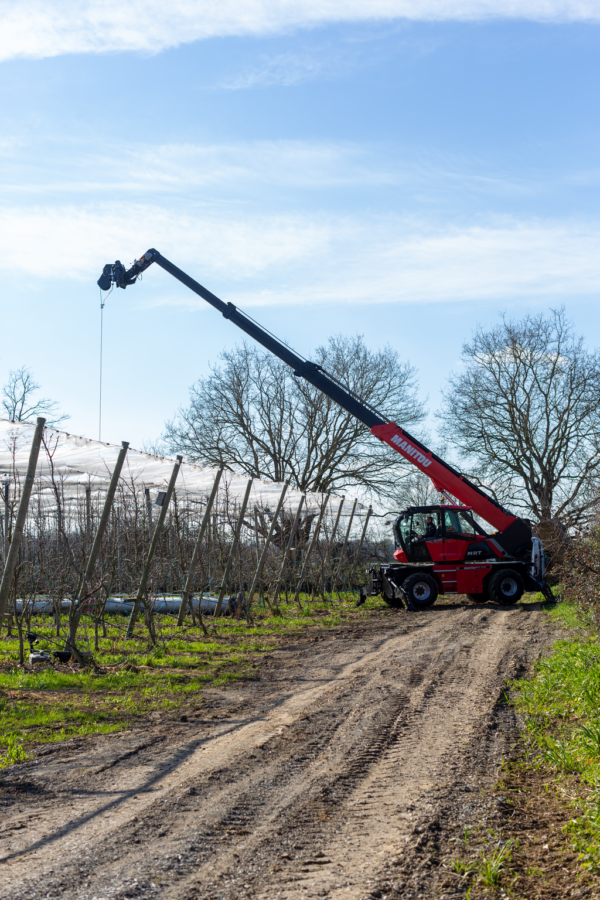 Manitou MRT 2145 115 – chariot télescopique rotatif   – en situation d'utilisation n°2