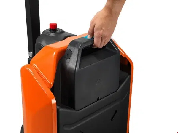 Toyota LHE 130B – transpalette électrique – en situation d'utilisation