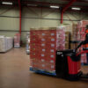 Manitou EP 20P Easy – transpalette électrique – en situation d'utilisation n°3