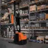 Toyota BT Optio OME 100N – préparateur de commande électrique – en situation d'utilisation